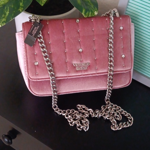 Nwt Victoria's Scret Pink Velvet Purse with Chain Strap - Picture 7 of 8